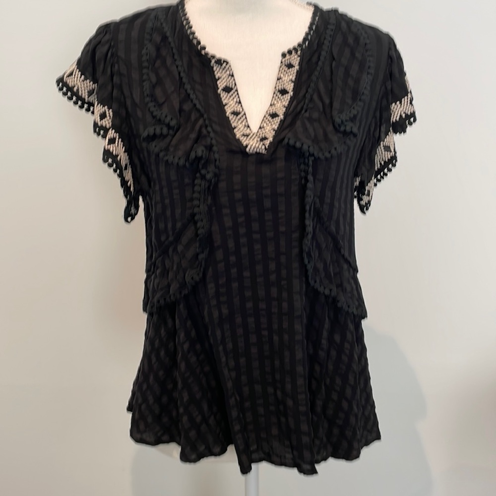 Super cute THML top